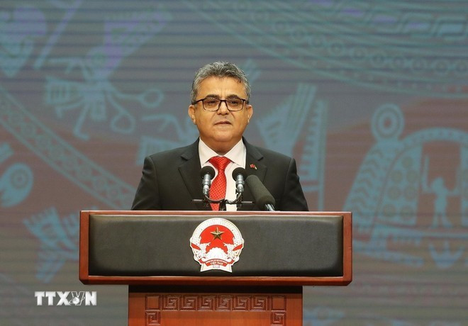El embajador palestino Saadi Salama, jefe del cuerpo diplomático en Hanoi (Fuente: VNA) El embajador palestino Saadi Salama, jefe del cuerpo diplomático en Hanoi (Fuente: VNA)