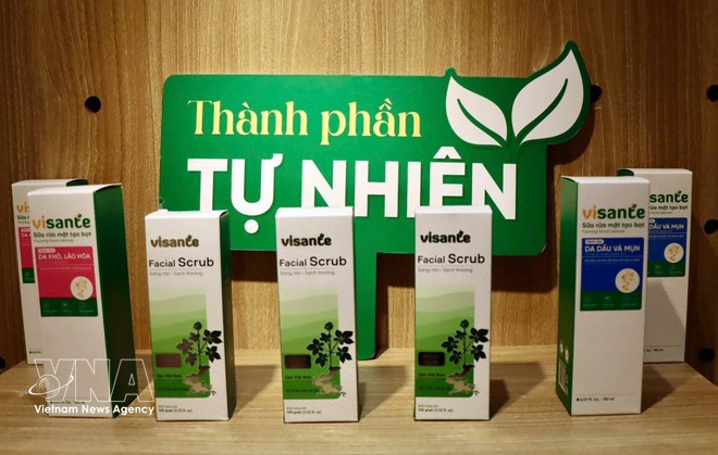 Artículos compatibles con el medio ambiente se exhiben en el espacio "Vitalidad de los productos vietnamitas" (Foto: VNA)