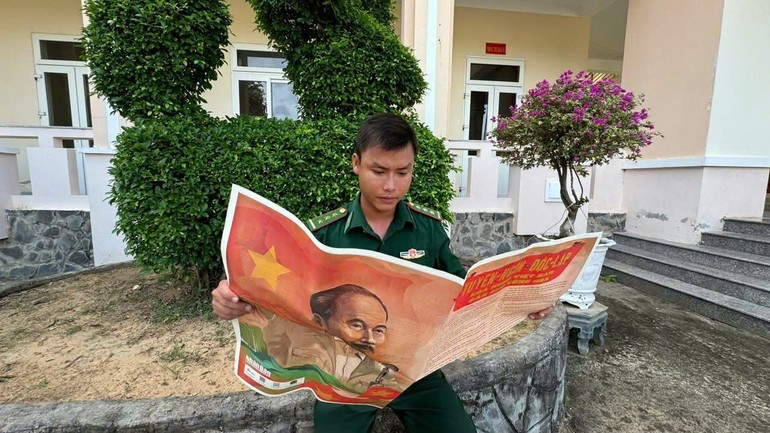 No solo es una obra periodística, el suplemento también es un regalo del alma que despierta el orgullo nacional de cada vietnamita. No solo es una obra periodística, el suplemento también es un regalo del alma que despierta el orgullo nacional de cada vietnamita.