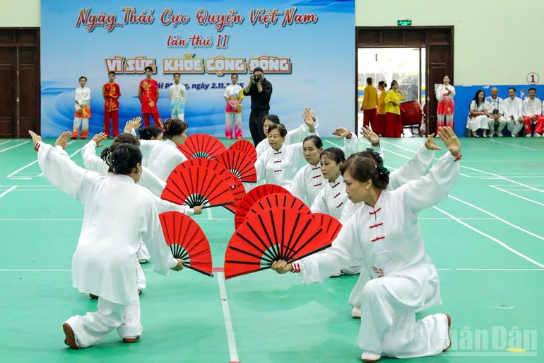 El evento, que lleva por lema &quot;Yo practico taichí&quot;, corre a cargo del Consejo Fundador del Día del Taichí de Vietnam.