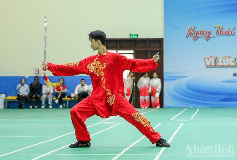 Las demostraciones de qigong, abanicos y boxeo se realizan con la participación de 31 clubes.