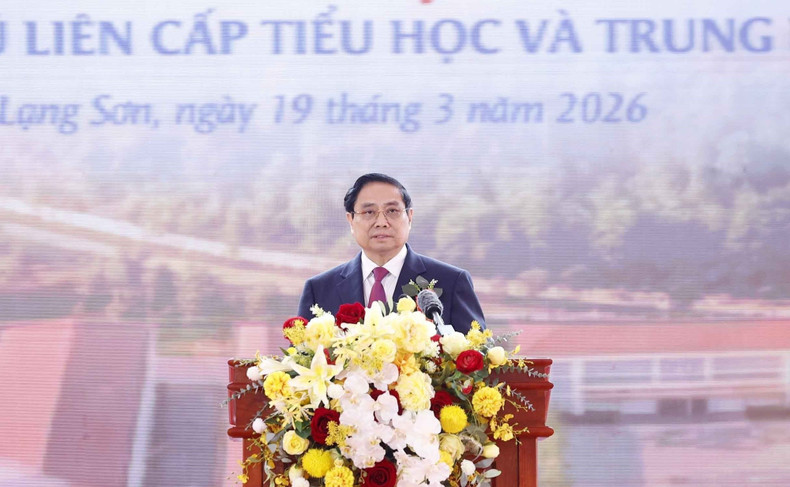 vna-potal-tong-bi-thu-va-thu-tuong-du-le-khoi-cong-dong-tho-dong-loat-cac-truong-noi-tru-lien-cap-bien-gioi-8650061.jpg