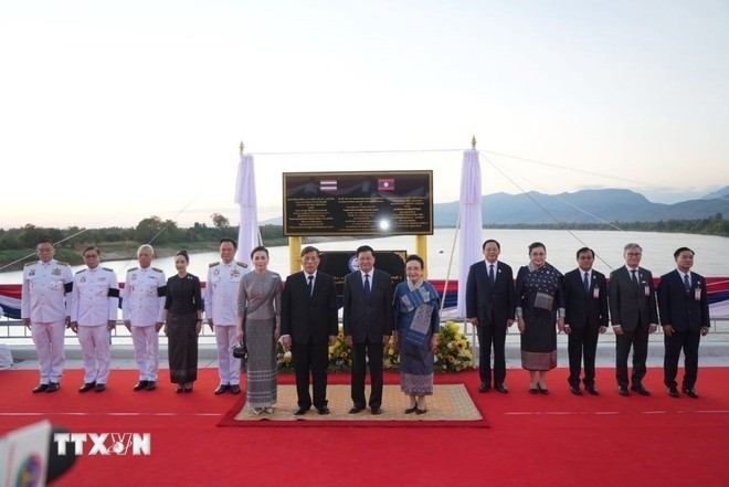 En la ceremonia (Fuente: VNA)