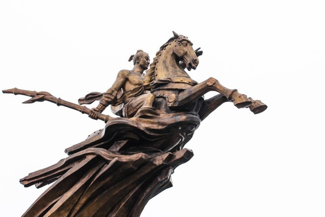 Thanh Giong, héroe legendario en la lucha contraagresores chinos.