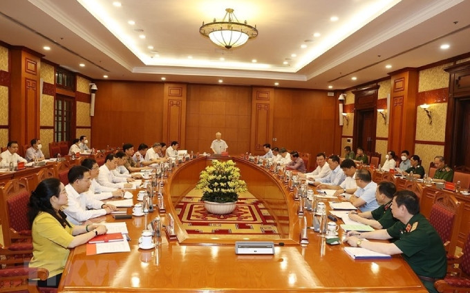 En la sede del Comité Central del PCV, el máximo dirigente partidista Nguyen Phu Trong, jefe del Comité Directivo Central para la lucha contra la corrupción preside la reunión. (Foto: VNA)