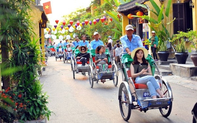 Turistas en Vietnam. (Fotografía: diendandoanhnghiep.vn)