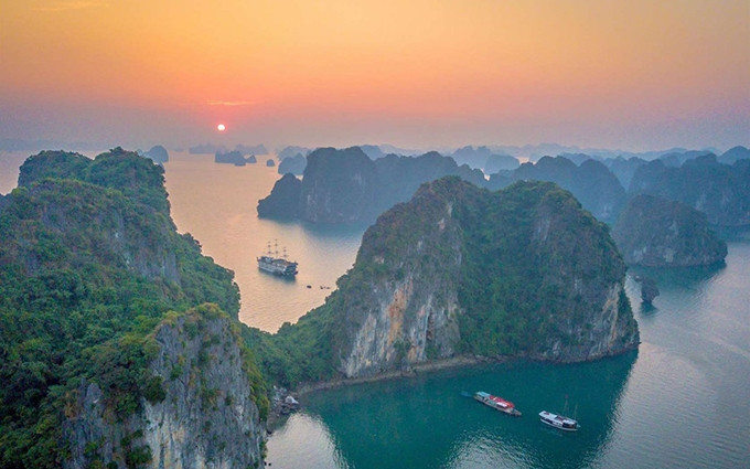 Bahía de Ha Long (Fotografía: hanoimoi.com.vn)