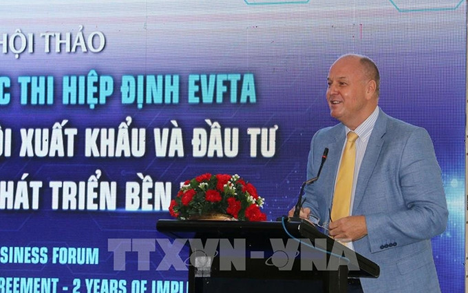 Carsten Schittiek, consejero comercial y jefe del Departamento Económico y Comercial de la misión europea en Vietnam. (Fotografía: VNA) 