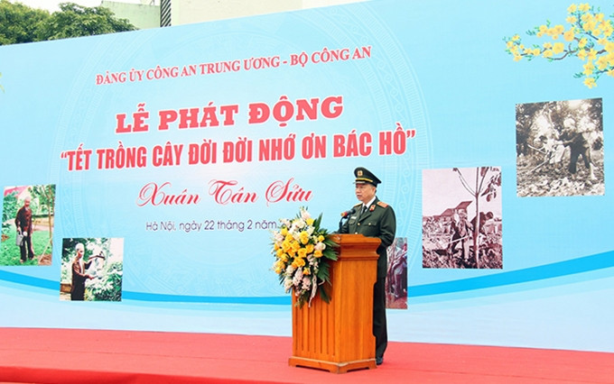 Ministro de Seguridad Pública, general To Lam, interviene en el evento. (Fotografía: cand.vn)
