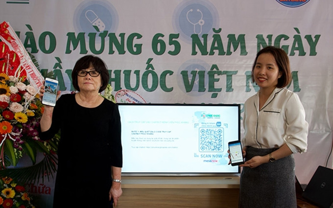 Implementan la aplicación de ‘Chatbot Messnow’ para el Centro Médico Phuc Khang, Da Nang. 