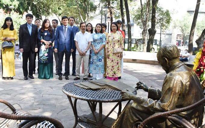 Rememoran vietnamitas en México aniversario 132 de natalicio de Presidente Ho Chi Minh. (Foto: VNA)