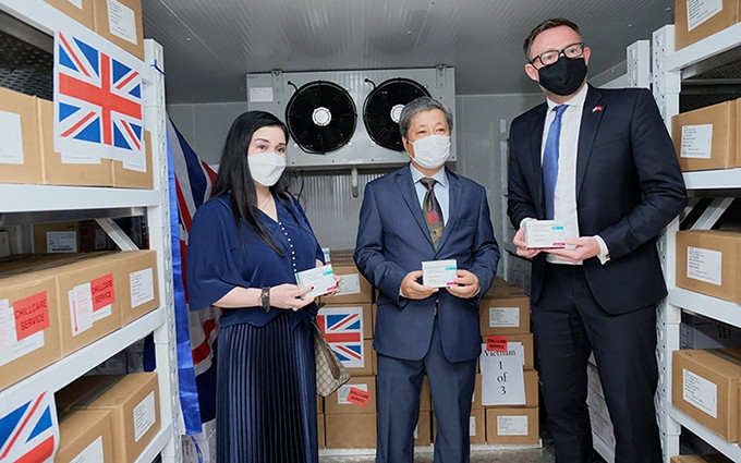 El Gobierno británico dona 415 mil dosis de vacunas contra Covid-19 a Vietnam. (Fotografía: Tran Minh)