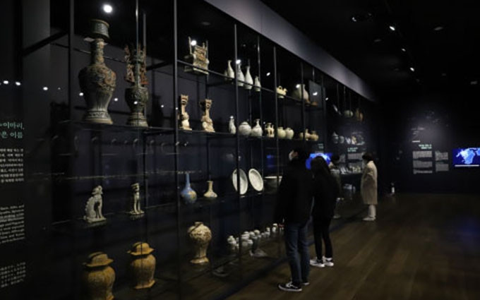 En la exhibición.