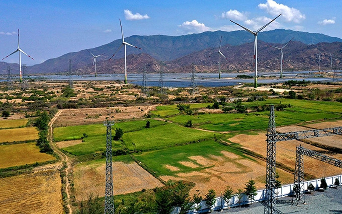 En una planta de energía eólica en Ninh Thuan, Vietnam. (Fotografía: Nhan Dan)