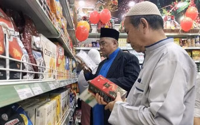 En la tienda. (Fotografía: VNA)