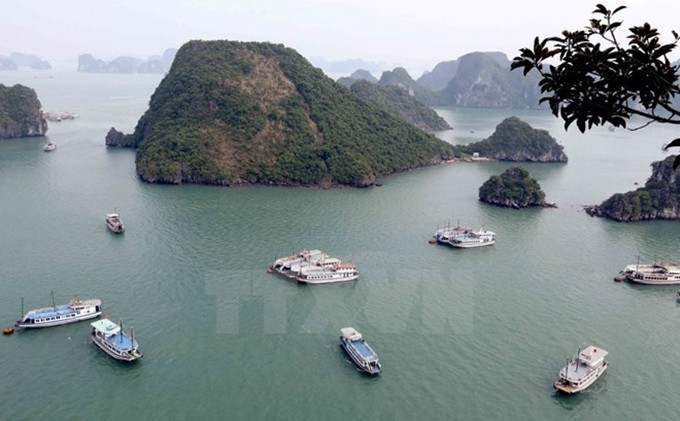 Bahía de Halong, una joya de la naturaleza vietnamita (Fuente:VNA)