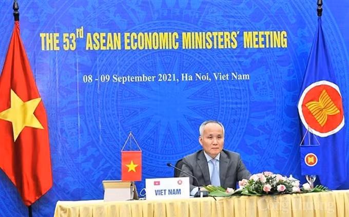 El viceministro de Industria y Comercio de Vietnam, Tran Quoc Khanh, en el evento. (Fotografía: congthuong.vn)