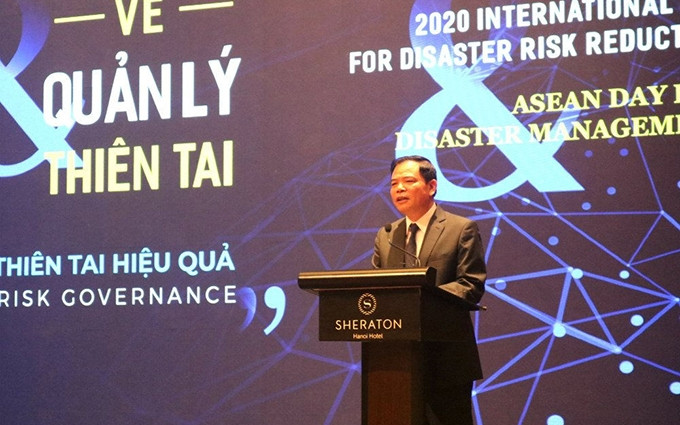 El ministro Nguyen Xuan Cuong interviene en el acto. (Fotografía: baotainguyenmoitruong.vn)