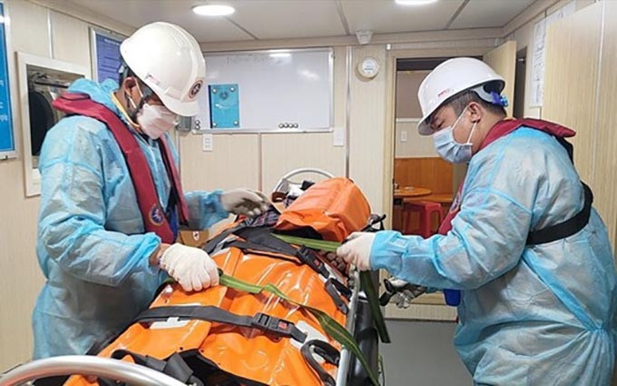 Rescatan en Vietnam a marinero bangladesí enfermo en el mar (Foto: VNA)