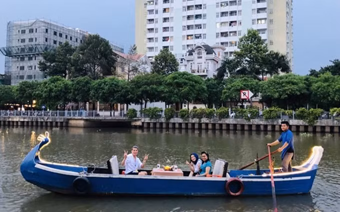 Los turistas visitan Ciudad Ho Chi Minh. (Fotografía: VNA)
