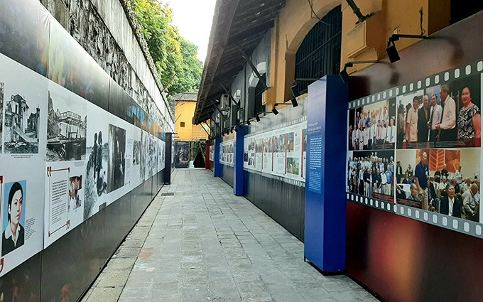 Recrean en Hanói victoria de batalla aérea Dien Bien Phu