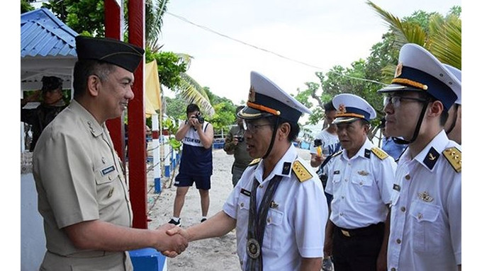 Representantes de fuerzas navales de Vietnam y Filipinas (Fuente: tienphong.vn)