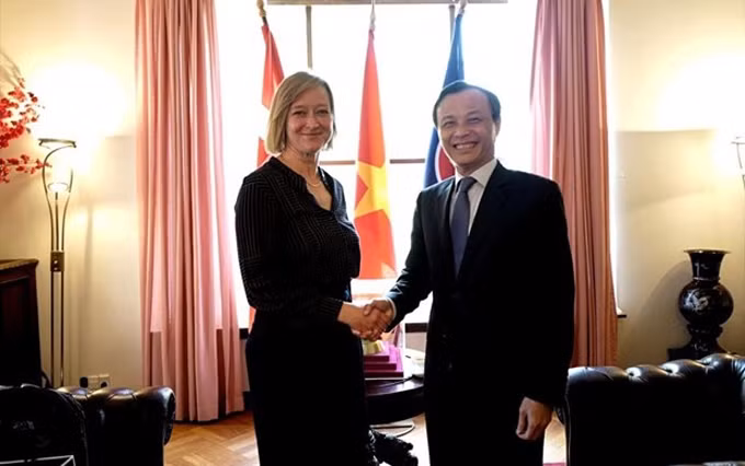 En la reunión. (Fotografía: thoidai.com.vn)