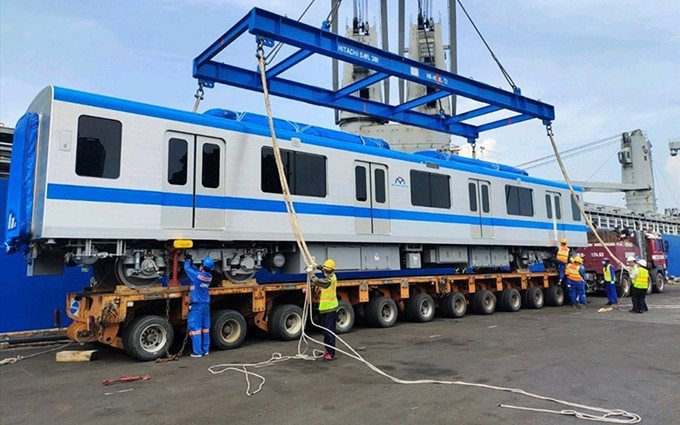 Los trenes llegan al puerto de Khanh Hoi en Ciudad Ho Chi Minh. (Fotografía: MAUR)