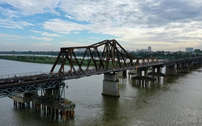 El puente de Long Bien. (Fotografía: VNA)