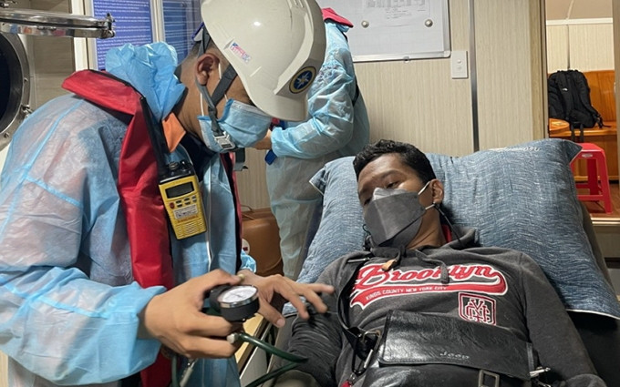 Rescatan en Vietnam a marino filipino accidentado en el mar (Foto: cand.com.vn)
