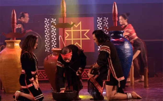 Una escena del programa musical "Aspiration de Dam San" (Fuente: baodaklak.vn)