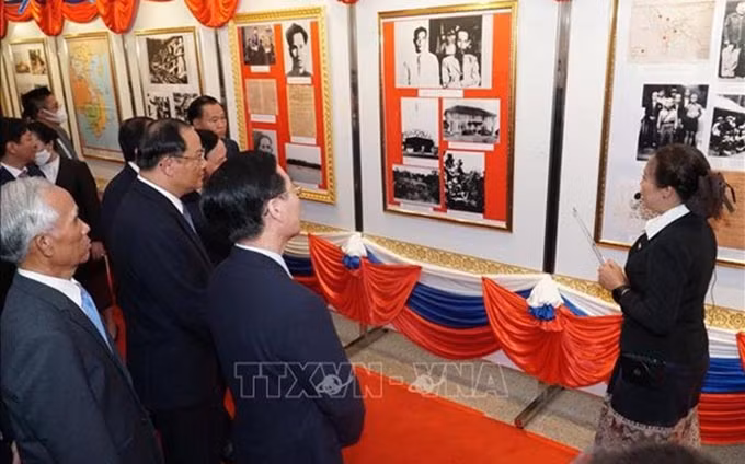 Inauguran exposición fotográfica sobre nexos entre Vietnam y Laos