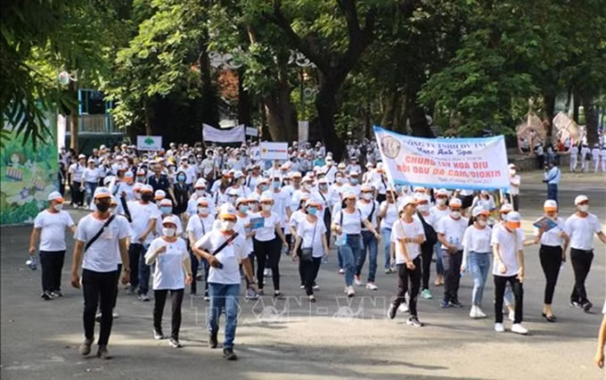 Participantes en la actividad. (Fotografía: VNA)