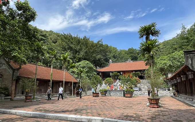 El Monumento histórico Con Son – Kiep Bac.