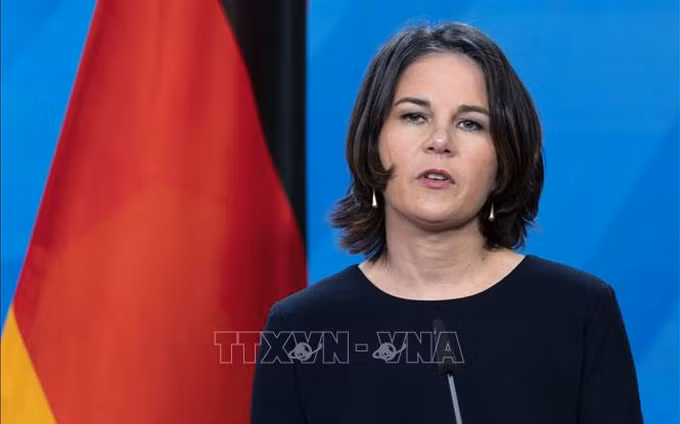 La ministra de Relaciones Exteriores de Alemania, Annalena Baerbock, en una conferencia de prensa en Berlín, Alemania. (Fotografía: AFP/VNA)