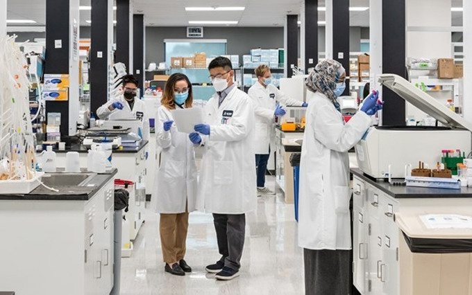 Vingroup obtiene exclusividad para producir vacuna de ARNm contra Covid-19 en Vietnam. (Foto: VNA)