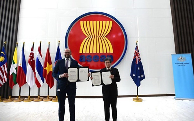 En el acto de firma. (Fotografía: asean.org)