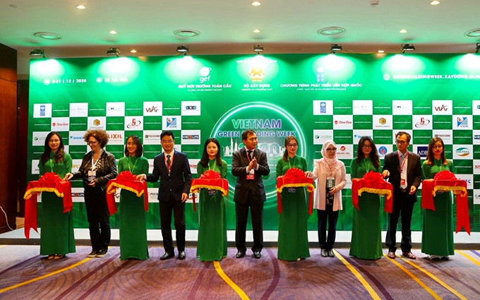 En la inauguración del evento. (Fotografía: baotainguyenmoitruong.vn)