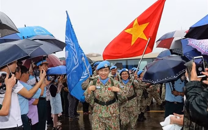 Acto de despedida a los oficiales. (Fotografía: VNA)