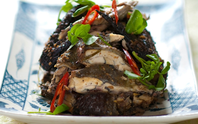Receta con pollo negro, exquisito plato vietnamita
