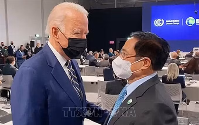 El presidente de Estados Unidos, Joe Biden, y el primer ministro de Vietnam, Pham Minh Chinh. (Fotografía: VNA)