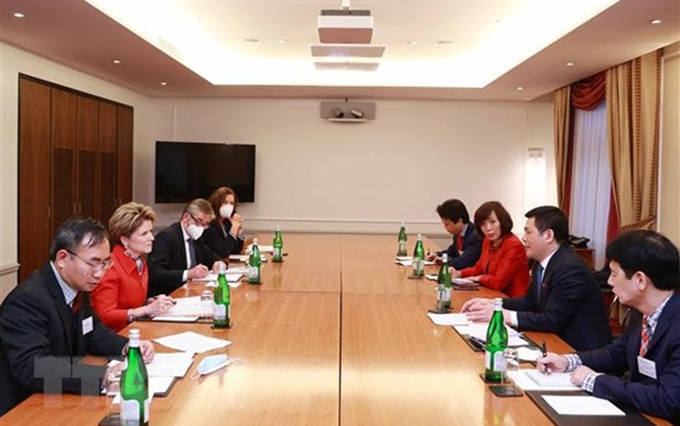 En la reunión. (Fotografía: VNA)