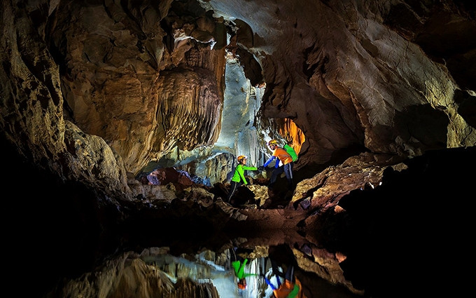 La cueva de Cha Loi atrae a un gran número de turistas.