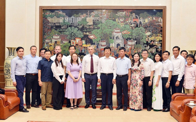 Asistentes a la reunión. (Fotografía: baohungyen.vn)