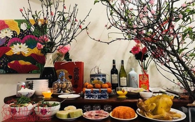 Bandeja de platos de vietnamitas en el último día del año lunar (Fuente:VNA)
