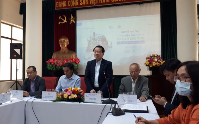  El subdirector de la Administración Nacional de Turismo Ha Van Sieu habla en la reunión (Fuente: VNA)