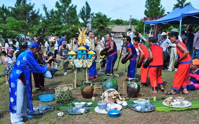 El rito "Bo ma" (Despedida a los Muertos) de la minoría étnica Raglai en la provincia central de Ninh Thuan (Source: ninhthuan.gov.vn)