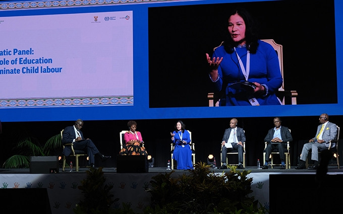  La viceministra vietnamita de Trabajo, Inválidos de Guerra y Asuntos Sociales, Nguyen Thi Ha, habla en el evento (Foto: VNA)