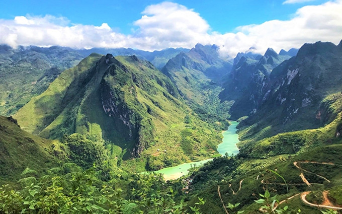 Un panorama desde arriba del barranco de Tu San.