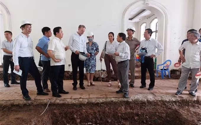 Descubren nuevos vestigios en Ciudadela Imperial de Thang Long en Vietnam (Foto: VNA)